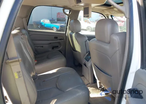 2004 Chevrolet Tahoe Z71 из США, поврежденный, VIN 1GNEK13Z24R238022